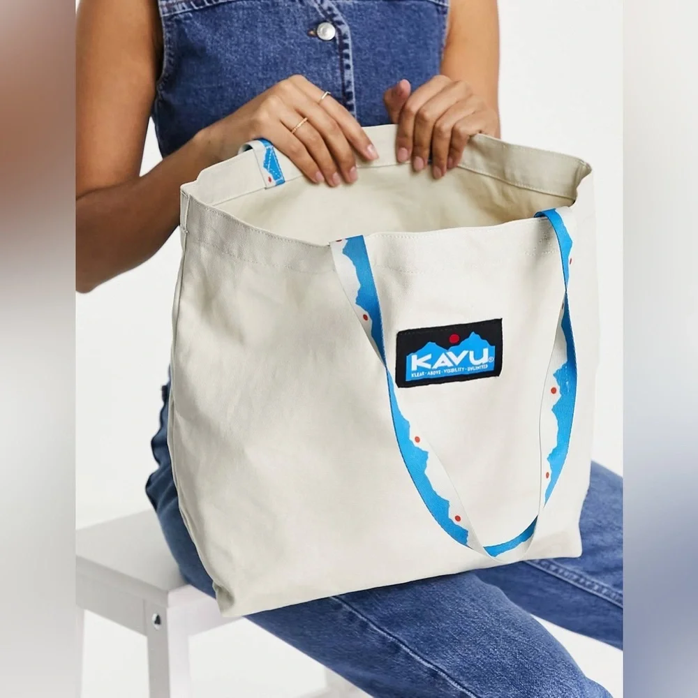 New🌟Kavu Typical Tote bag - white